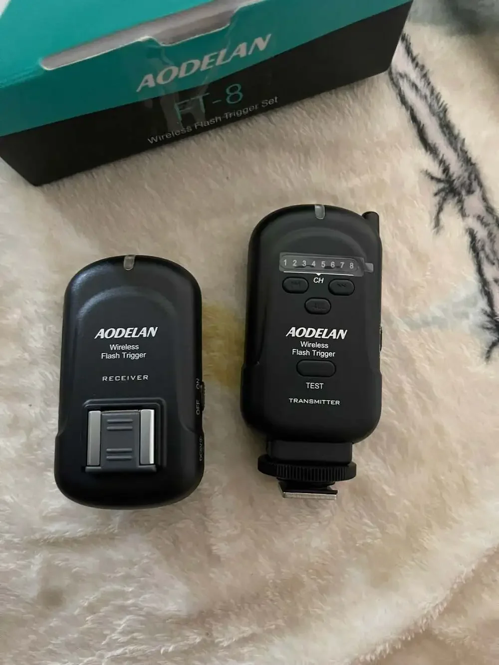 AODELAN FT-8 Wireless Flash Trigger Transmitter And Receiver Set